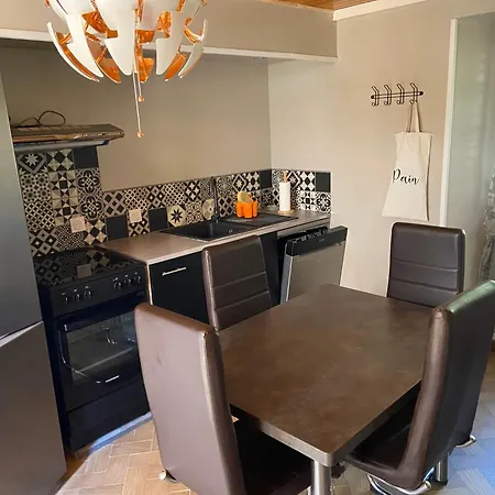 Prés De Luchon, Maison Moderne Сasa de vacaciones