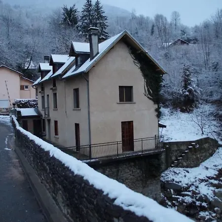 Pres De Luchon, Maison Moderne * Guran